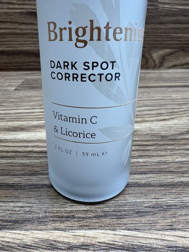 Nature Love Brightening Dark Spot Corrector Facial Serum Vitamin C Licorice 2 oz - Picture 2 of 4