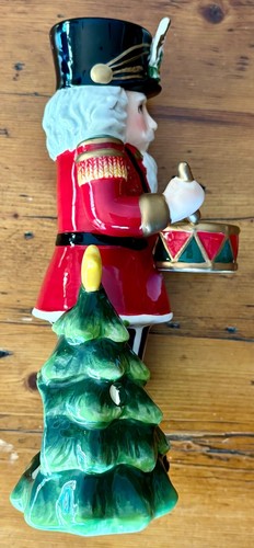 ROYAL ALBERT Christmas Gifts NUTCRACKER 3 Tier TEALIGHTS 23cm - Picture 5 of 10