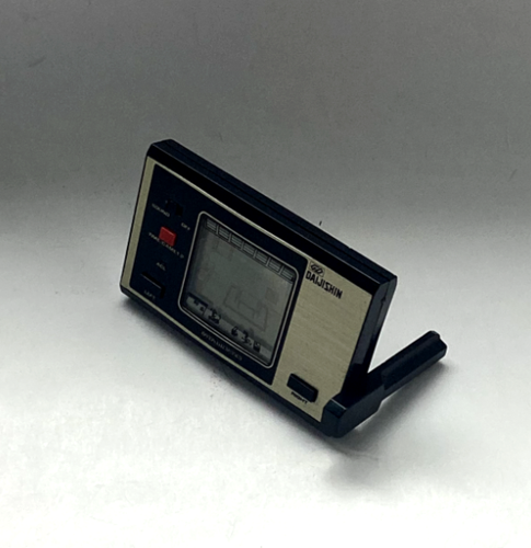 Vintage 1982 RARE GD BANDAI - EARTHQUAKE - LCD GAME (Very Good Condition) - Picture 10 of 15