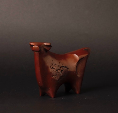 Bronze Cow sculpture object by a well known Japanese Metal artist ZF99 - Picture 4 of 15