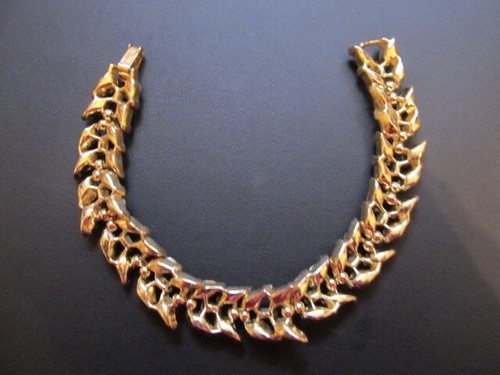 VtG 60s Gold Tone CROWN TRIFARI Bracelet Clear Teardrop Rhinestones 7-1/4"L Mint - Picture 3 of 5