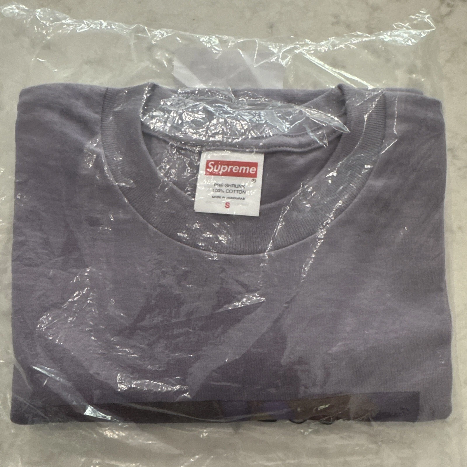 Tee shirt Supreme blanc neige violet poussiéreux taille S FW24 neuf scellé