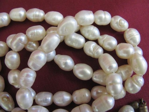 VINTAGE LADIES WOMENS NATURAL PEARLS & BRONZE NECKLACE - Picture 3 of 6