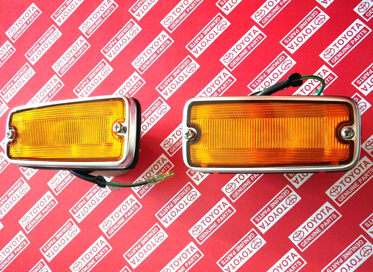 1972 1973 1974 1975 1976 1977 Toyota Hilux RN20 Front Fenders