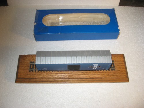 HO SCALE BRANCHLINE TRAIN BOSTON & MAINE 50' PS1 BOXCAR! - Bild 6 von 9