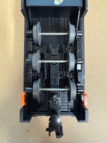 M.T.H. BNSF Crane Car #922011. Premier Line, O Gauge. BNSF 922011-MW - Picture 6 of 10