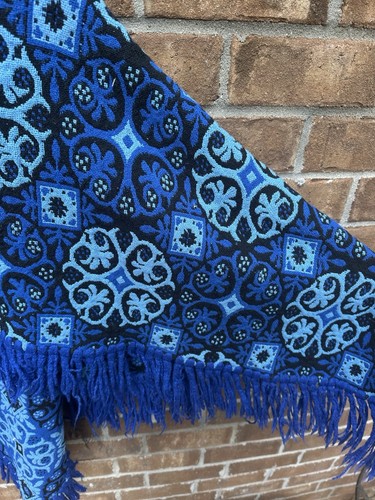 Vtg Crochet Shawl Poncho Granny Blue Boho Festival Hippie Tassels Wool 1970’s - Picture 8 of 8