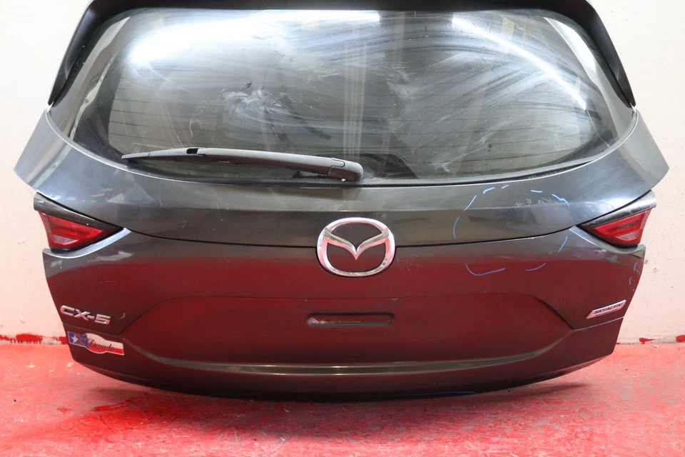 2017 2021 MAZDA CX5 REAR LIFTGATE OEM WITH CAMERA - Image 2 of 4