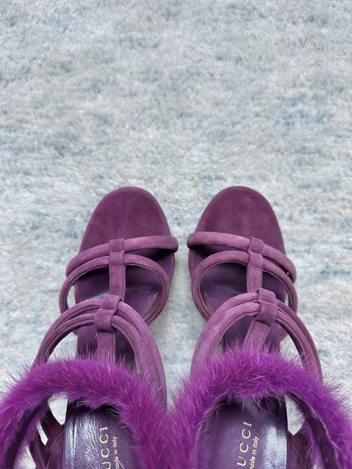 Gucci Camilla T Correa Gamuza Tacones Sandalias Puño Piel Visón EU 37 US 7 Bombas Púrpura Foto 3 de 4