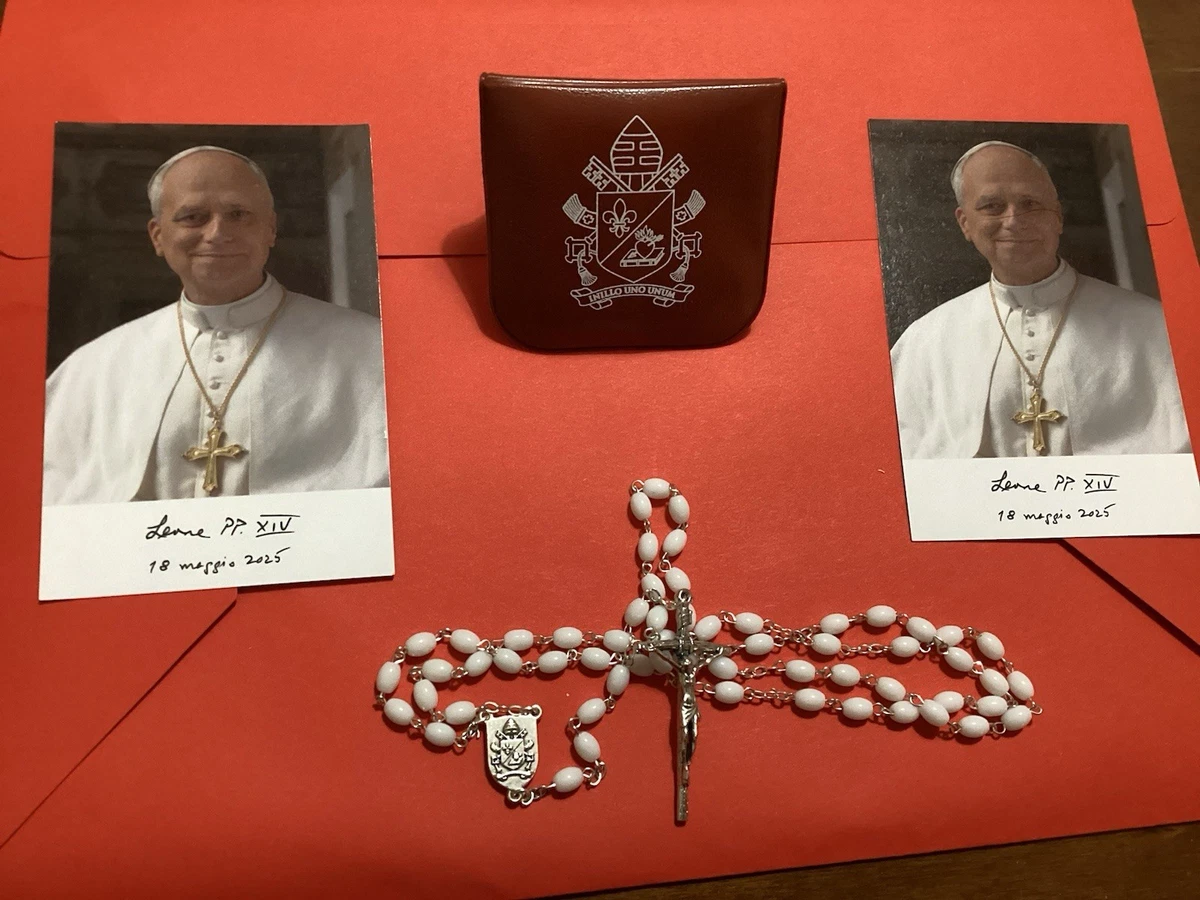 Rosario Con Medaglia Di Papa Francesco E Crocifisso - Perline In Cristallo Con Effetto Aurora - Confezione Regalo - 3