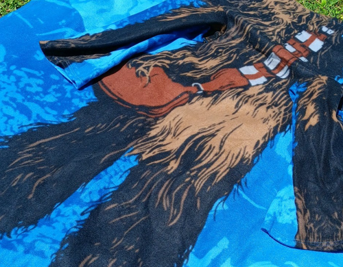 Star Wars blanket Chewbacca 45"X45" Armed snuggle throw Fleece Wookie Soft - Picture 8 of 8