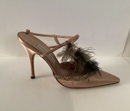 Pre-Owned Manolo Blahnik Pink Satin Feathered Stiletto Heels Size 41 - Picture 2 of 13