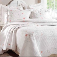 Handcrafted Embroidery Floral Pattern Quilt Set King Size With King Shams Handcrafted Embroidery Floral Pattern Quilt Set King Size With King Shams