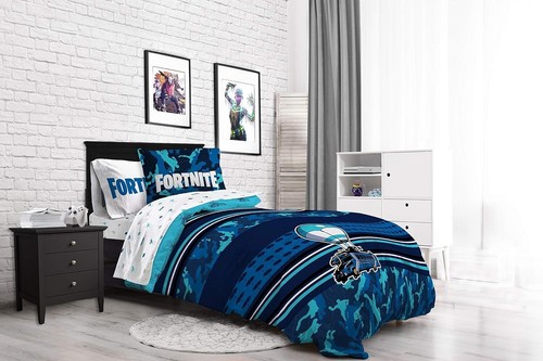 Transform Your Bedroom with 7-Piece Fortnite Battle Bus Bed Set & Comforter - Picture 9 of 9