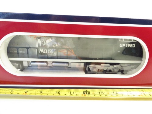 Williams By Bachmann 21811 O Gauge Western Pacific SD90 Powered Diesel Loco, NEW - Picture 3 of 12
