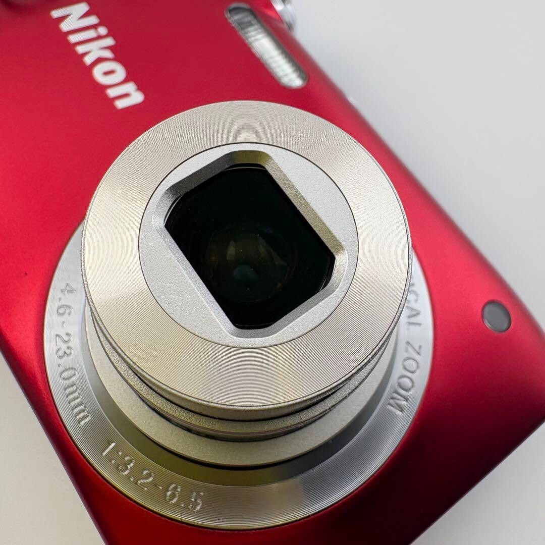 Nikon COOLPIX S2900 レッド Nikon Coolpix S2900 Red 5x 20.1MP Compact Digital Camera