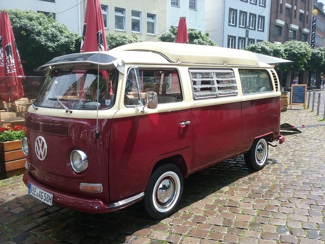 Eine Fahrt in einem VW Bus T2a von 1968 Eine Fahrt in einem VW Bus T2a von 1968