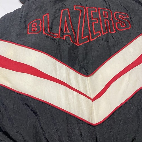 VTG 90s Portland Trailblazers Embroidered Puffer Jacket Blazer Fans Gear XL NBA - Picture 6 of 13