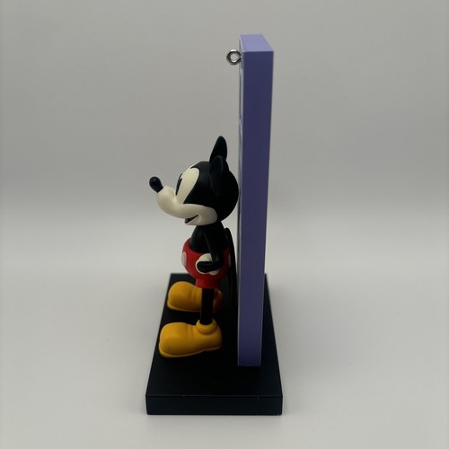 Hallmark Disney 100 Years of Wonder Mickey Mouse Christmas Ornament 2023 - Imagen 4 de 9