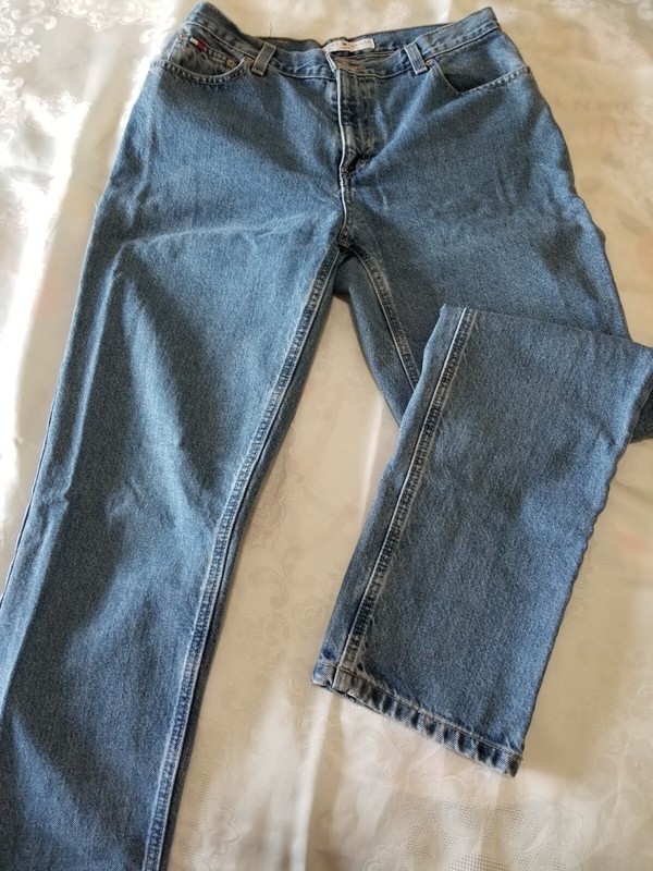 Tommy Hilfiger 5 Pocket Jeans Size 8  ***LOOK***