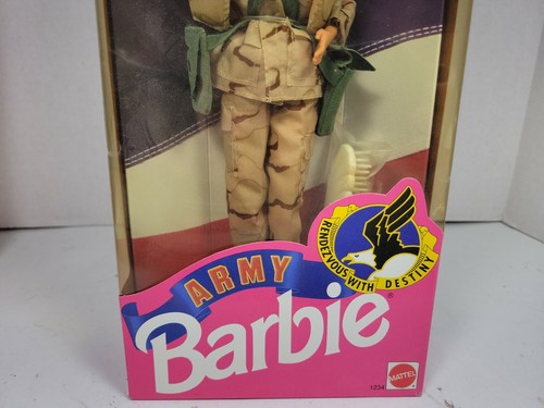 Lotto di 2 Barbie ESERCITO (1234) e Ken afroamericano (5619) stelle e strisce nuove con scatola - Foto 10 di 12