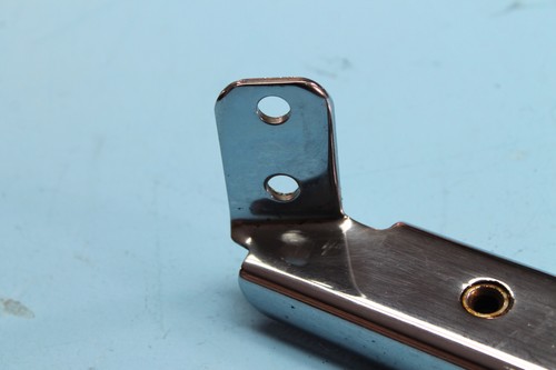 1415 04 HARLEY-DAVIDSON ROAD KING RIGHT CHROME RIGHT SADDLEBAG GUARD RAIL BRACKE - Picture 5 of 12