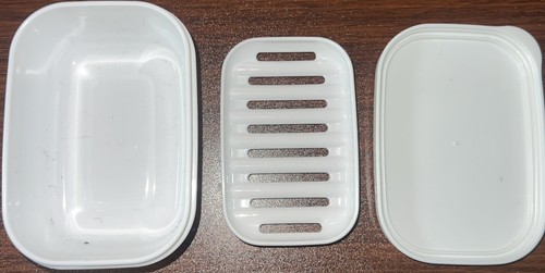 Quatish Seifenhalter Reisebehälter mit Deckel Tragbar Bar Etui Weiß EUC! 🍀 - Bild 3 von 6