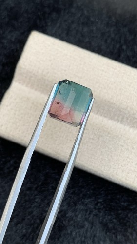 4,23 CRT zweifarbiger Turmalin natürliche Erde abgebaut unbeheizt facettiert - Bild 2 von 4