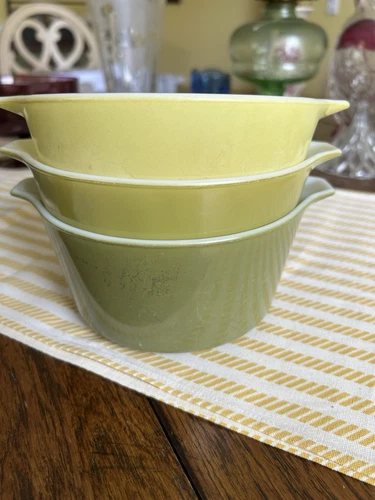 3 Vintage PYREX Green Stacking 471, 472 473 Handled Bowl Set No Lids Nice Set AA