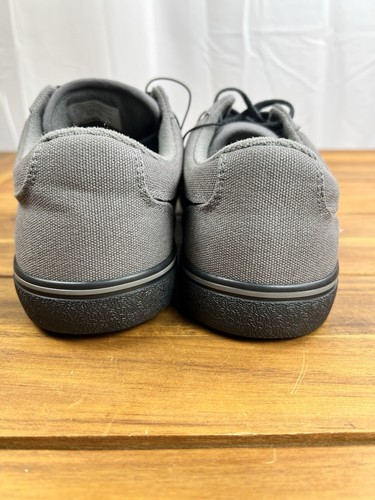 Zapato Deportivo Etnies Kick Skate Talla 8.5 Para Hombre Parte Superior Baja de Lona Gris Con Cordones - Imagen 4 de 7
