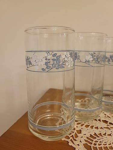Set 8 Corelle FIRST OF SPRING GLASSES Tumblers White Blue Floral Blossom 14 oz - Bild 2 von 3