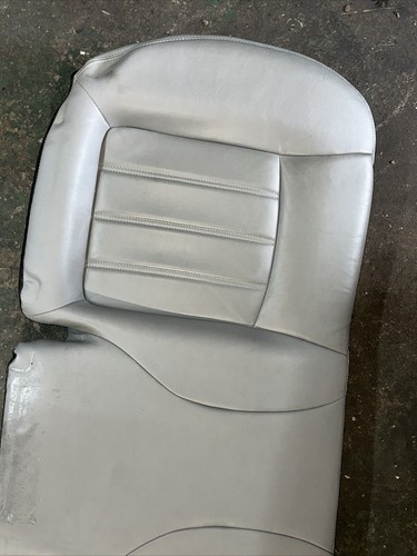 CHRYSLER 300C GREY REAR LEATHER SEAT BASE INTERIOR 3.0 Crd Hemi Saloon Or Touri - Picture 4 of 4