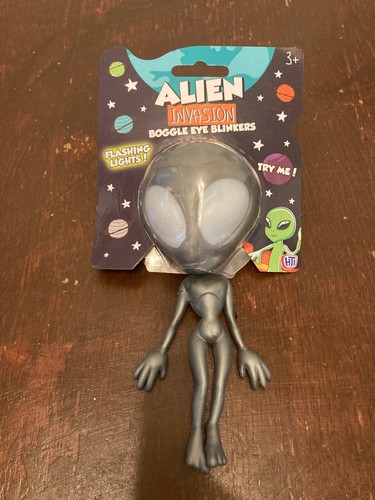 Alien Invasion bobble eye blinkers alien toys - Picture 7 of 8
