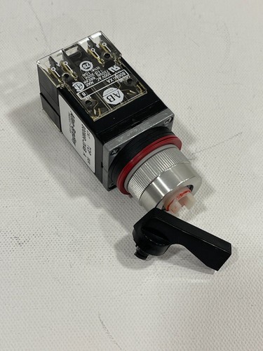 New Allen Bradley 800MR-JK2BB  Small Selector Switch Unit  3 Position Maintained - Picture 5 of 5