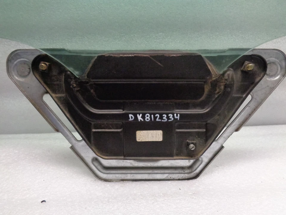 98-04 Volvo C70 Convertible Cuarto de Ventana Lateral Trasero Derecho Vidrio OEM DK812334 Foto 3 de 4