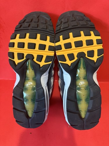 Size 8 - Nike Air Max 95 Prep School - Picture 3 of 6