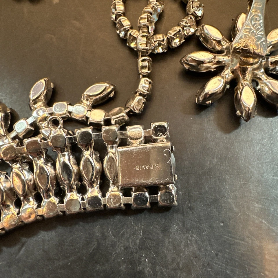 Винтажный набор ювелирных изделий 1960-х с подписью B. David красный AB и прозрачные стразы - Изображение 4 из 4