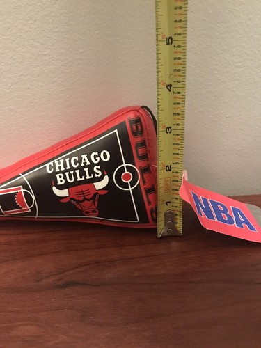 Chicago Bulls NBA Plush Pennant 7”x3” NWT Souvenir Red Black - Picture 7 of 7