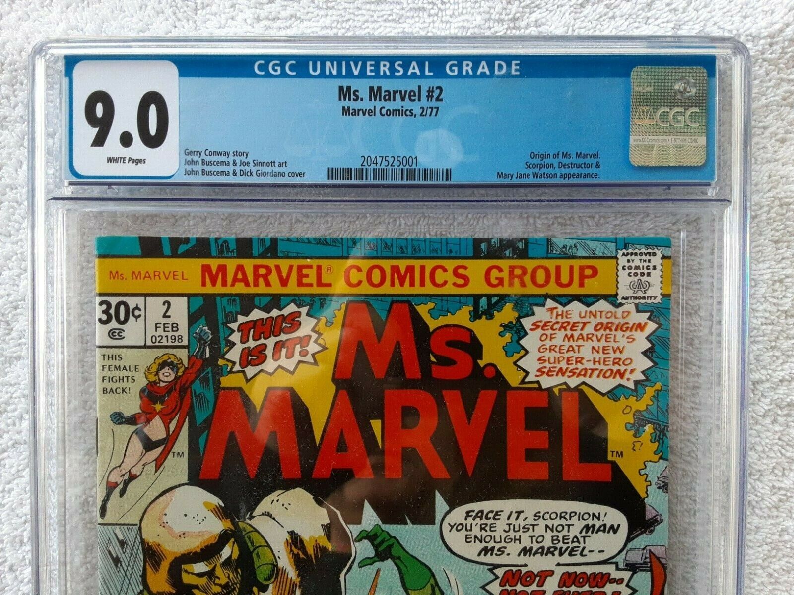 CAPTAIN MARVEL #2 CGC 9.0 WHITE PAGES