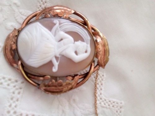 victorian cameo.. Roman Goddess Diana. 2.5 inches.. - Picture 5 of 8