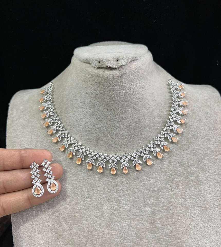 Orecchini Etnici Di Bollywood In Argento Ossidato Con Collana