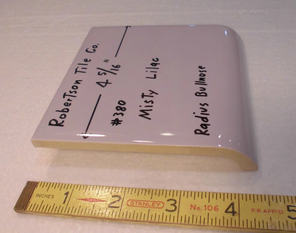 1 peça. Telha cerâmica brilhante Misty Lilac: Radius Bullnose por Robertson 4-5/16" nova na caixa - Imagem 2 de 4