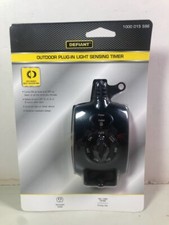 Defiant Outdoor Timer 15 Amp 24-Hour Plug-In Mechanical Dusk-Dawn