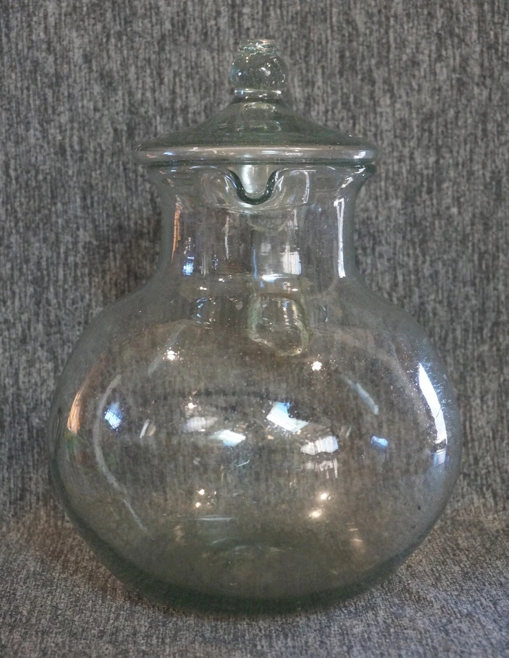 JARRA SOPLADA A MANO americana del siglo XIX con tapa - tinte verde - pontil áspero Foto 2 de 4