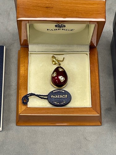 FABERGE EGG 18K YELLOW GOLD & DIAMOND HINGED PENDANT WITH CAT INSIDE REF F2031 - Picture 2 of 11