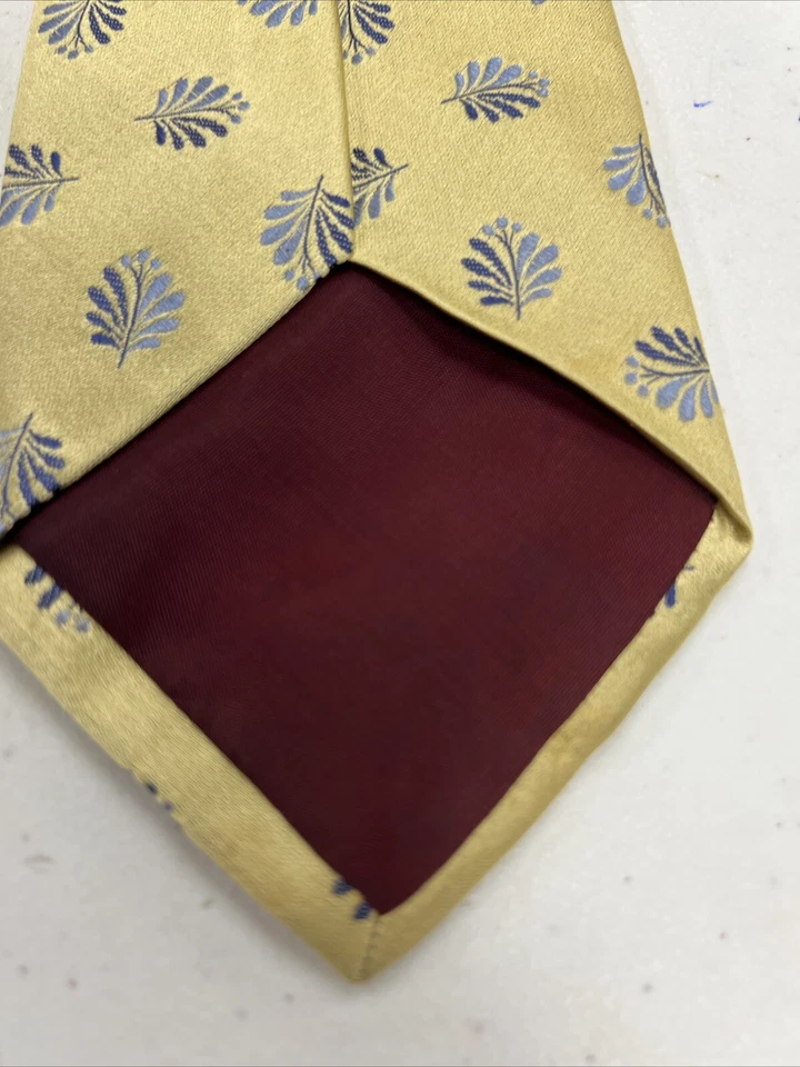 Corbata para hombre Paul Fredrick amarillo y azul claro hojas geométricas seda $108 Foto 4 de 4