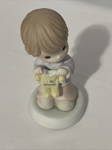 Precious Moments “I Love Grandma” Figurine 5 Inches Tall 2004 - Picture 8 of 12