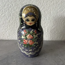 Wood Nesting Dolls Russian Doll Matryoshka Floral Art Hand Painted Russia 8-Pcs