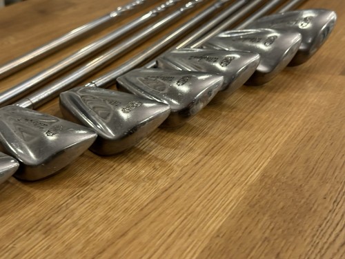 Walter Hagen Ultradyne II Twist/Torque Shaft Blade Golf Iron Set (2i-9i) - Picture 12 of 17