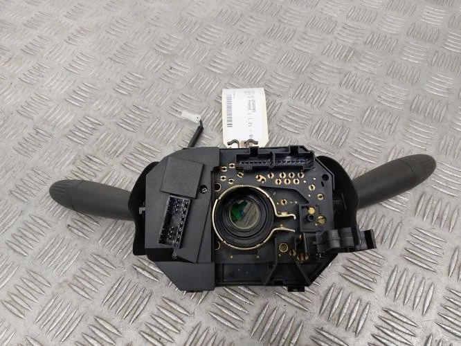 Com (Bloc Contacteur Tournant+Commodo Essuie Glace+Commodo Phare) FIAT PUNTO 2 P - Photo 3/4